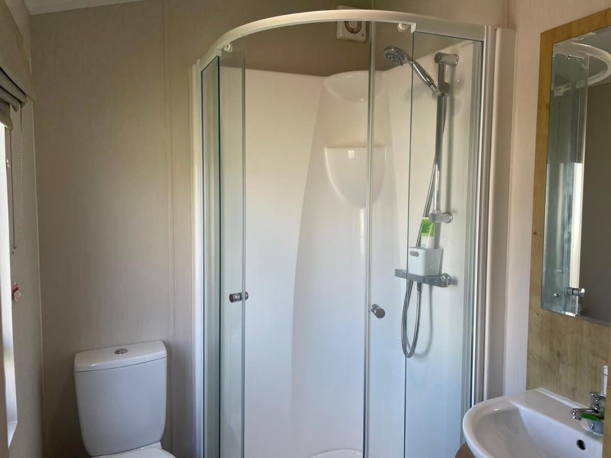 42 Woodland Walk Pevensey Bay Holiday Park Sleeps 6 Buitenkant foto