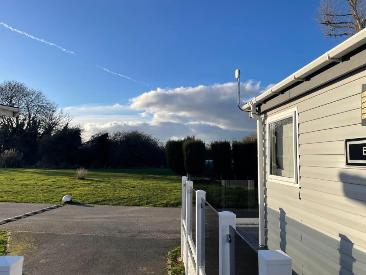 42 Woodland Walk Pevensey Bay Holiday Park Sleeps 6 Buitenkant foto