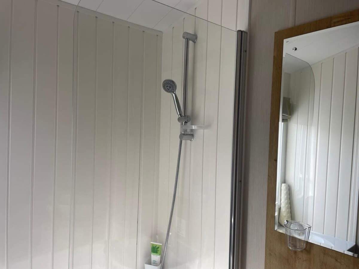 42 Woodland Walk Pevensey Bay Holiday Park Sleeps 6 Buitenkant foto