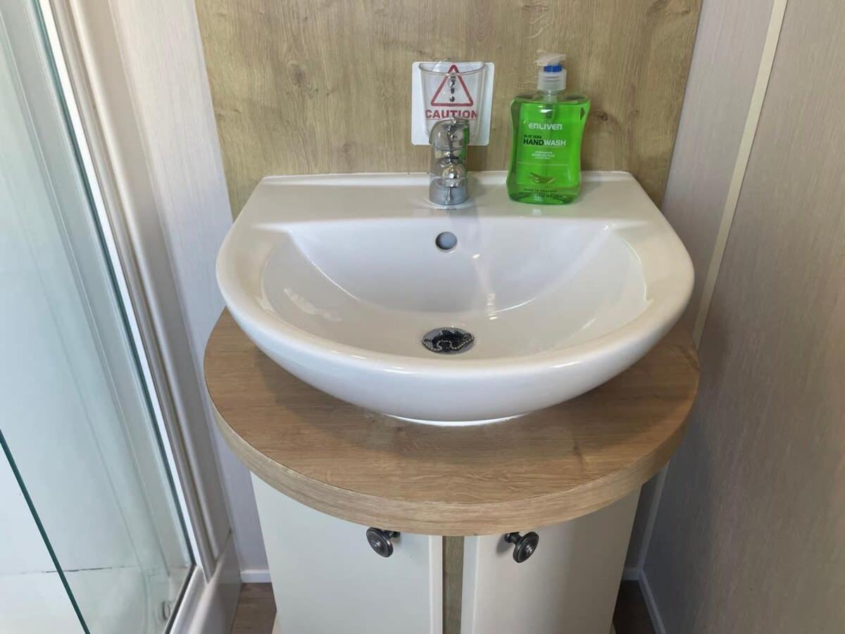 42 Woodland Walk Pevensey Bay Holiday Park Sleeps 6 Buitenkant foto
