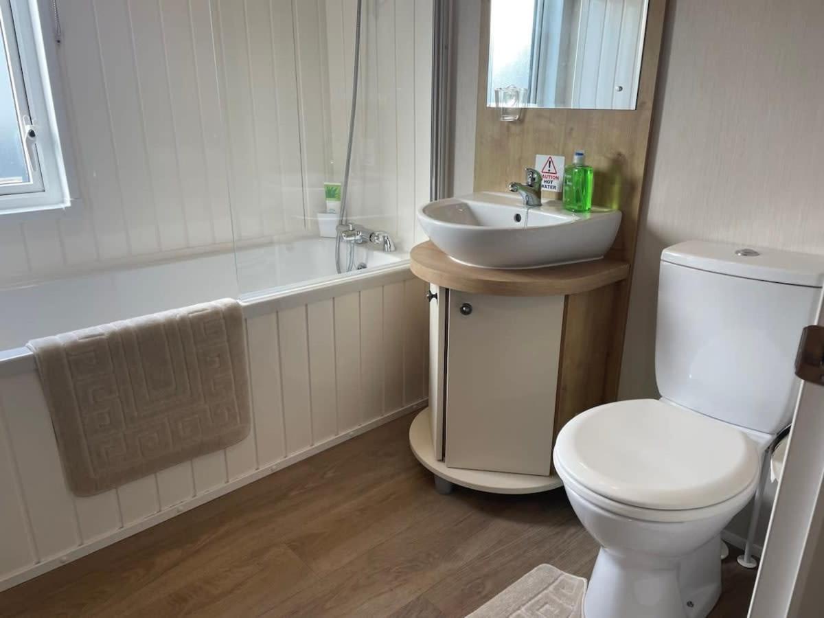42 Woodland Walk Pevensey Bay Holiday Park Sleeps 6 Buitenkant foto