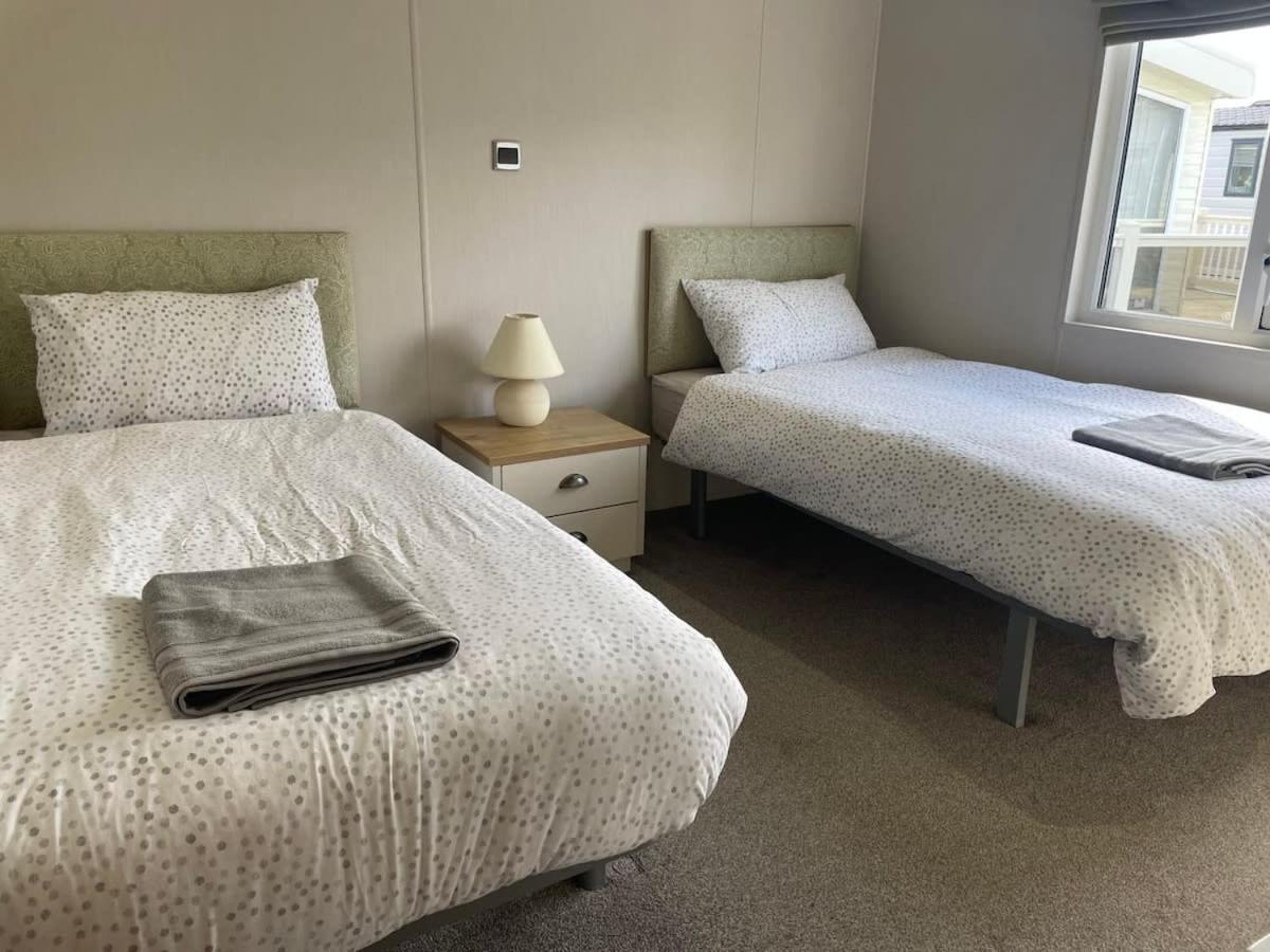 42 Woodland Walk Pevensey Bay Holiday Park Sleeps 6 Buitenkant foto