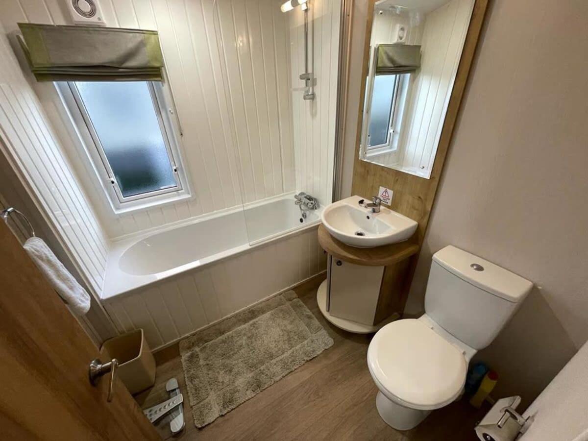 42 Woodland Walk Pevensey Bay Holiday Park Sleeps 6 Buitenkant foto