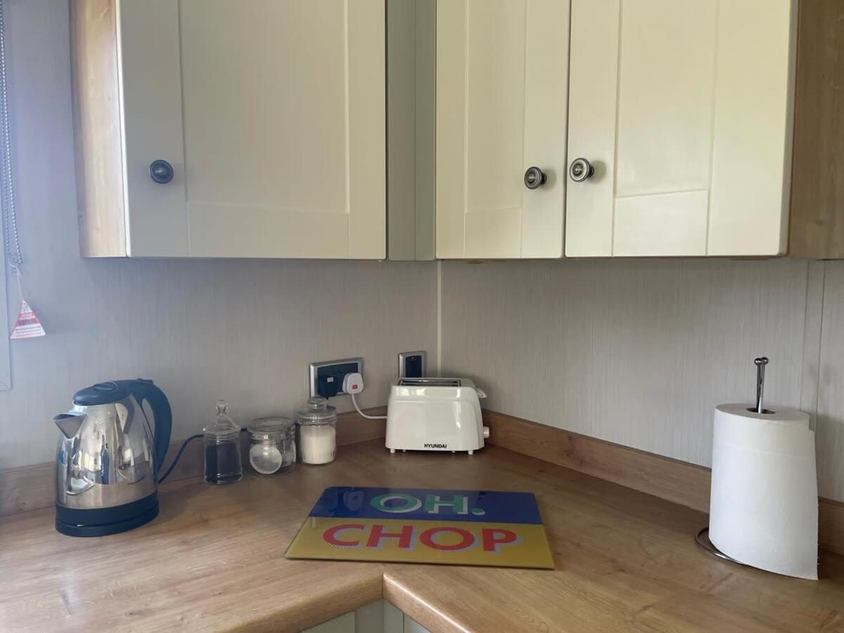 42 Woodland Walk Pevensey Bay Holiday Park Sleeps 6 Buitenkant foto