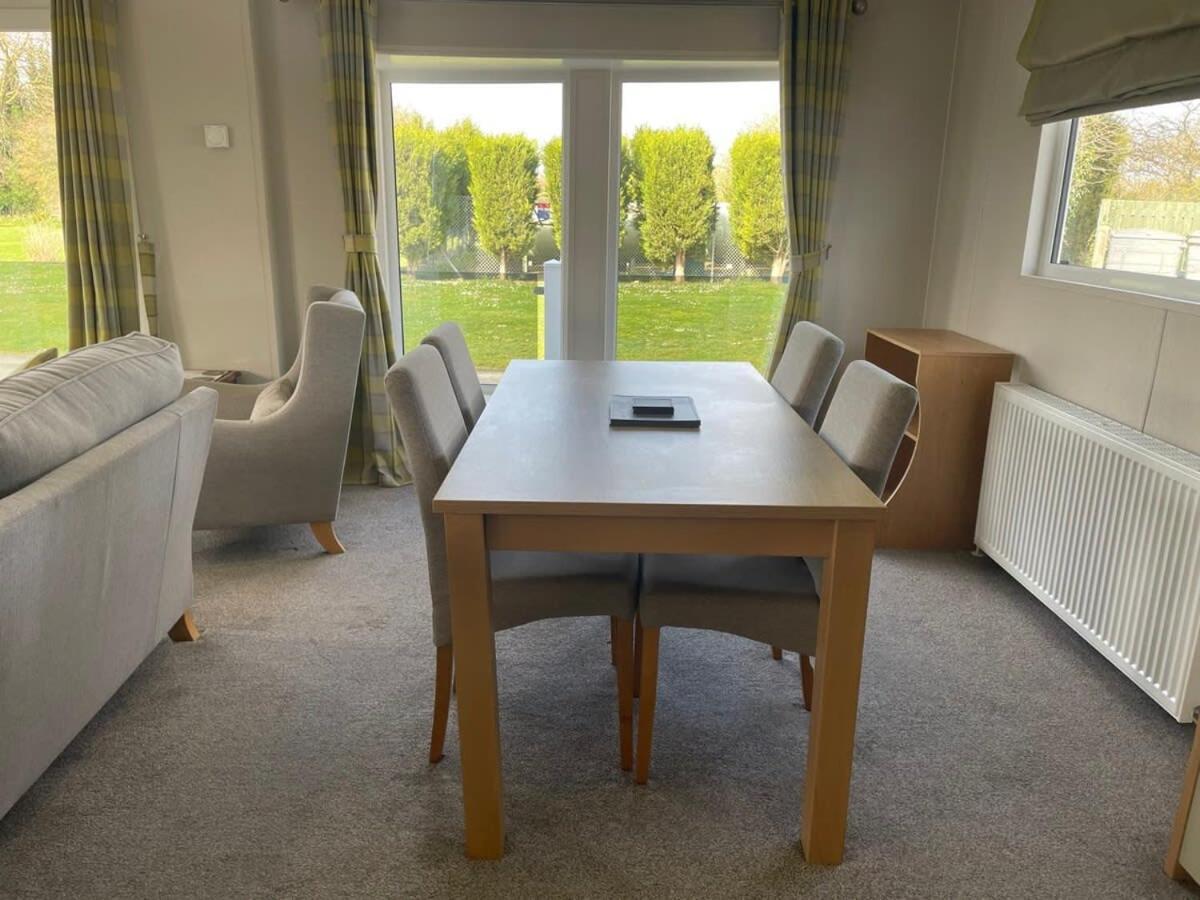 42 Woodland Walk Pevensey Bay Holiday Park Sleeps 6 Buitenkant foto